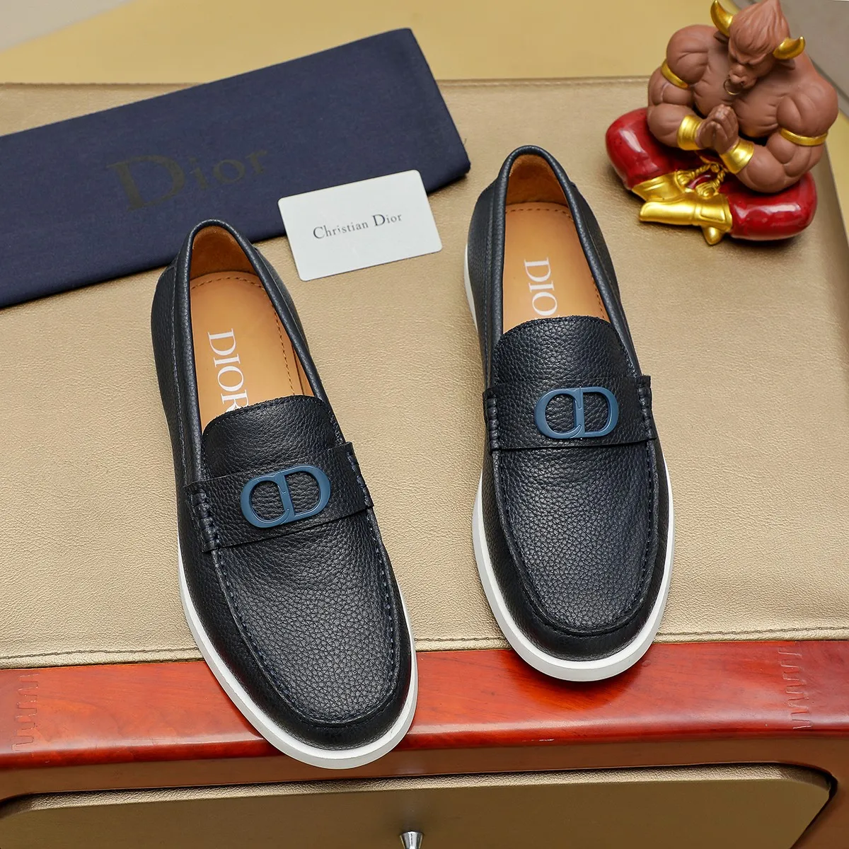 Men's clothing and shoes 💰460 💰🔥[Dior] High-end top-notch 🔝 purchasing agent 🔍🔍The latest 🇺🇸 counters are on sale simultaneously, original Italian brand · brand totem cloth sewn with brand cloth label · paired with calfskin · (high-end, nobility and class) exquisite workmanship (cow Leather lining) Sole: Original two-color sole ⚠️outsole specially provided by the original factory. Comfortable, wear-resistant, non-slip, real-life photoshoot🎬The real thing is more beautiful🔍Color: Color optional💕💕Number of yards: 39-44 (customized at 38.45.46)...